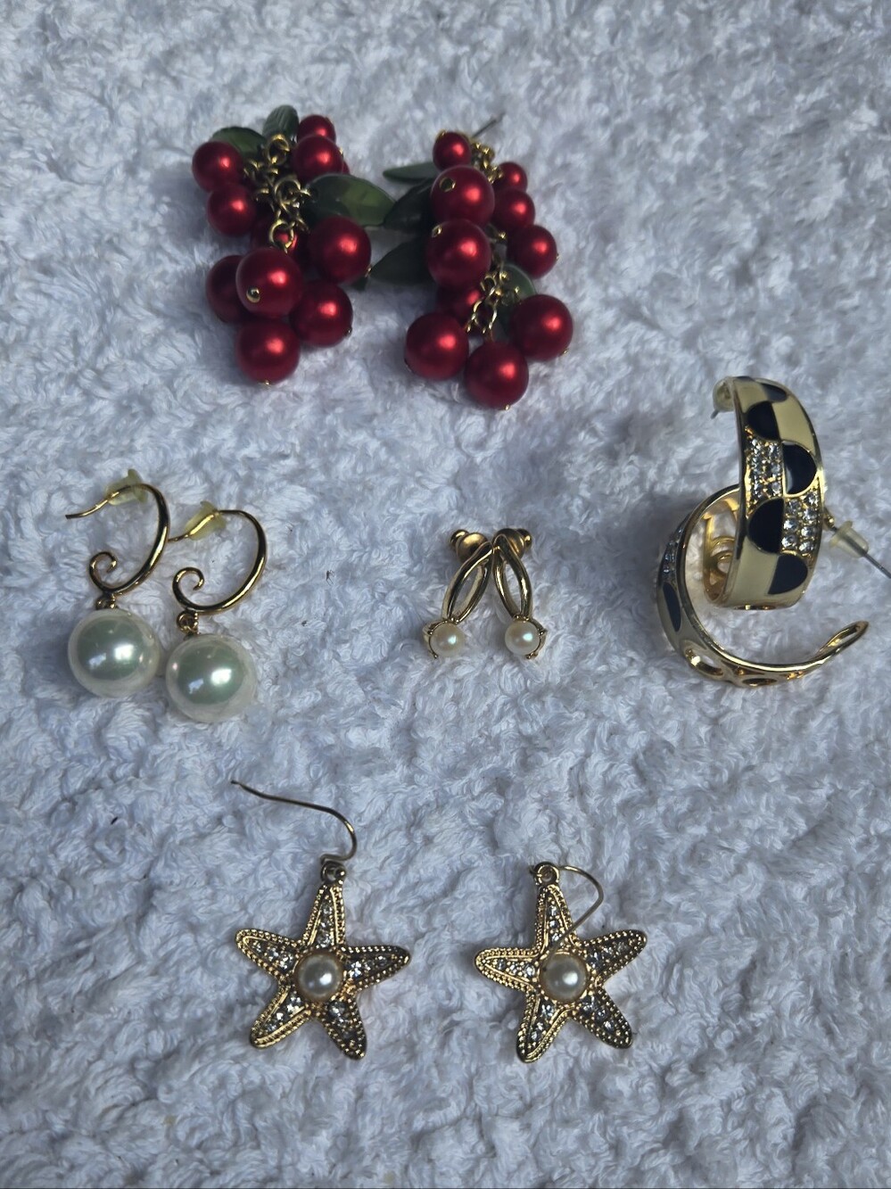 Costume Earrings , Stars, Grapes, Pearls (5 Pairs)